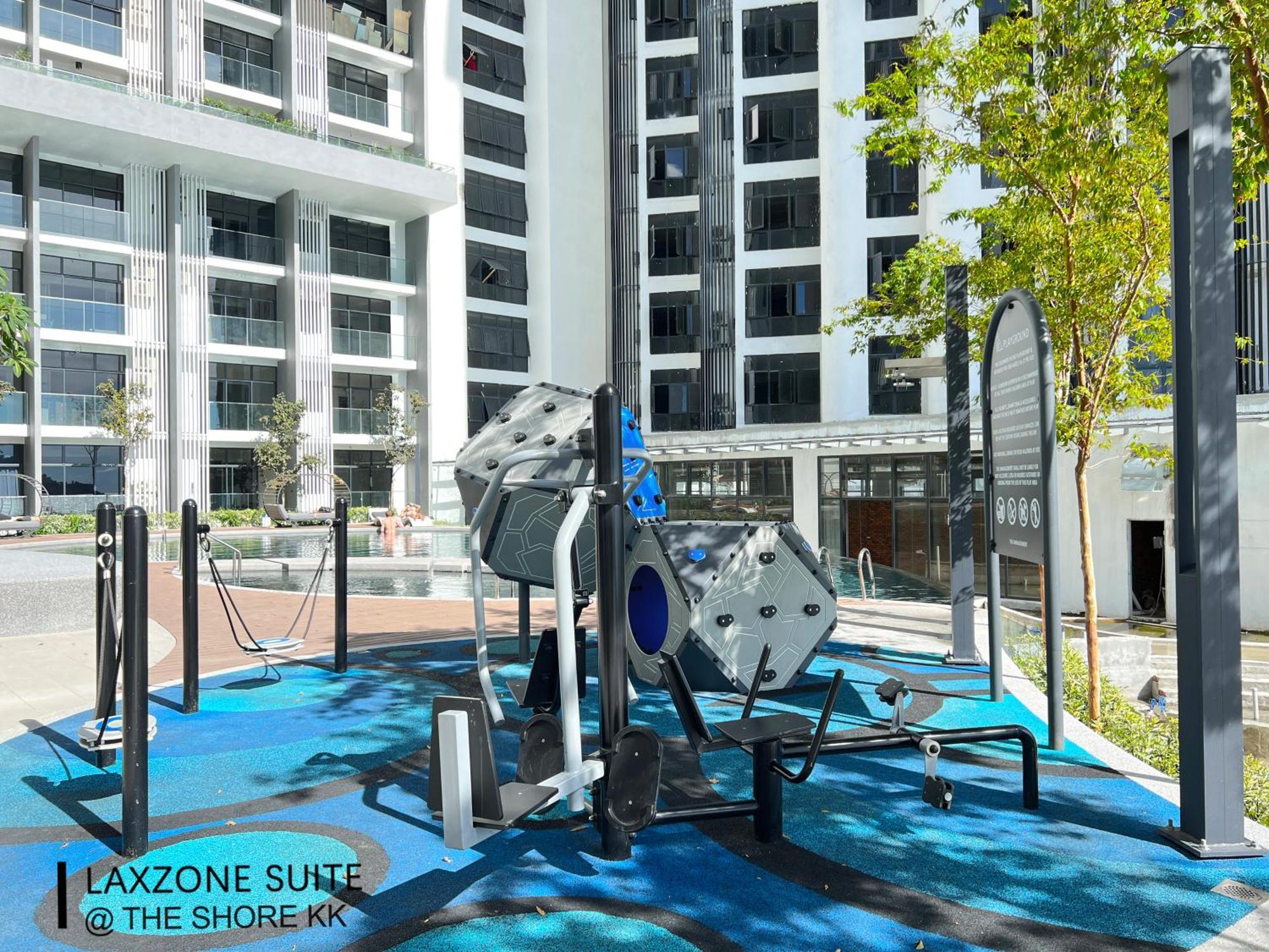 The Shore Cbd Kota Kinabalu By Laxzone Suite 외부 사진