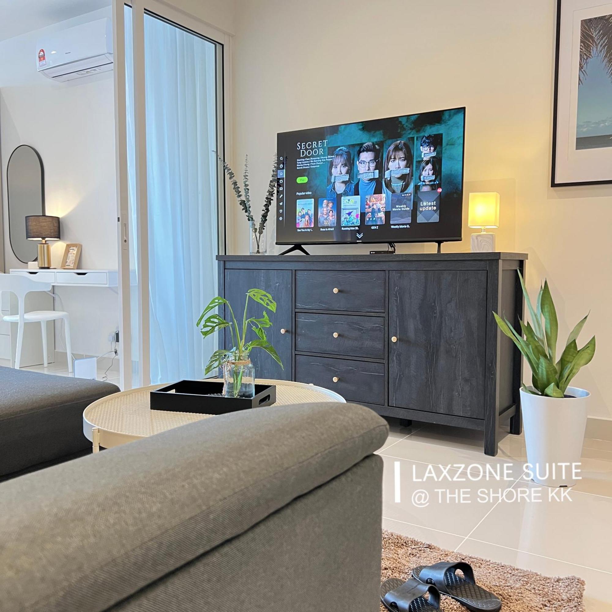 The Shore Cbd Kota Kinabalu By Laxzone Suite 외부 사진