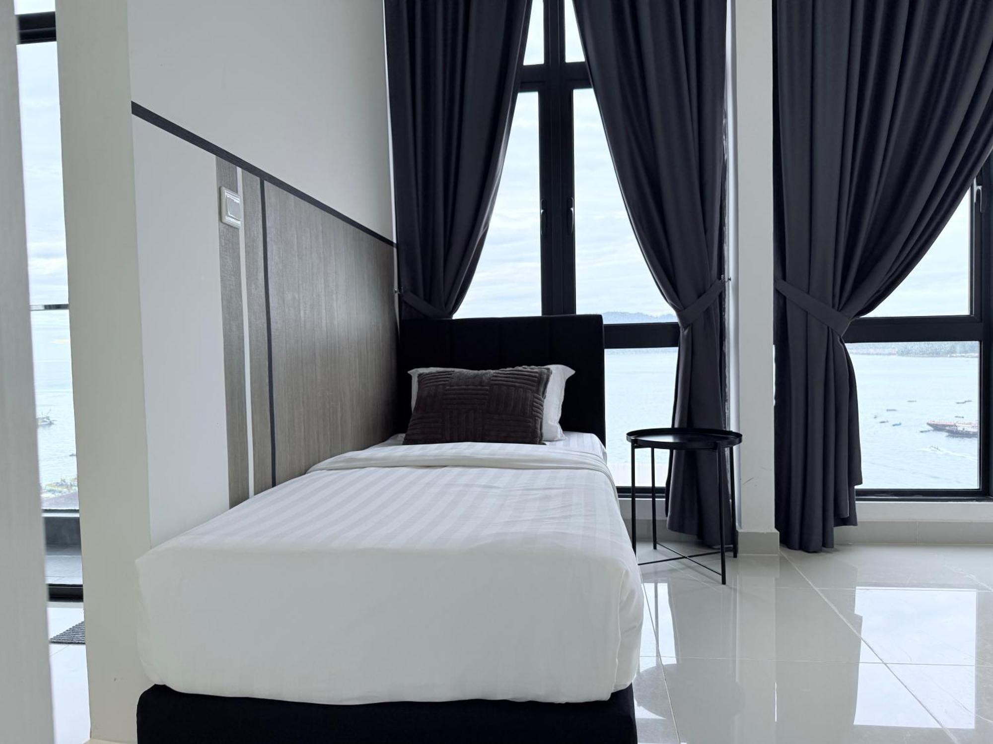 The Shore Cbd Kota Kinabalu By Laxzone Suite 외부 사진