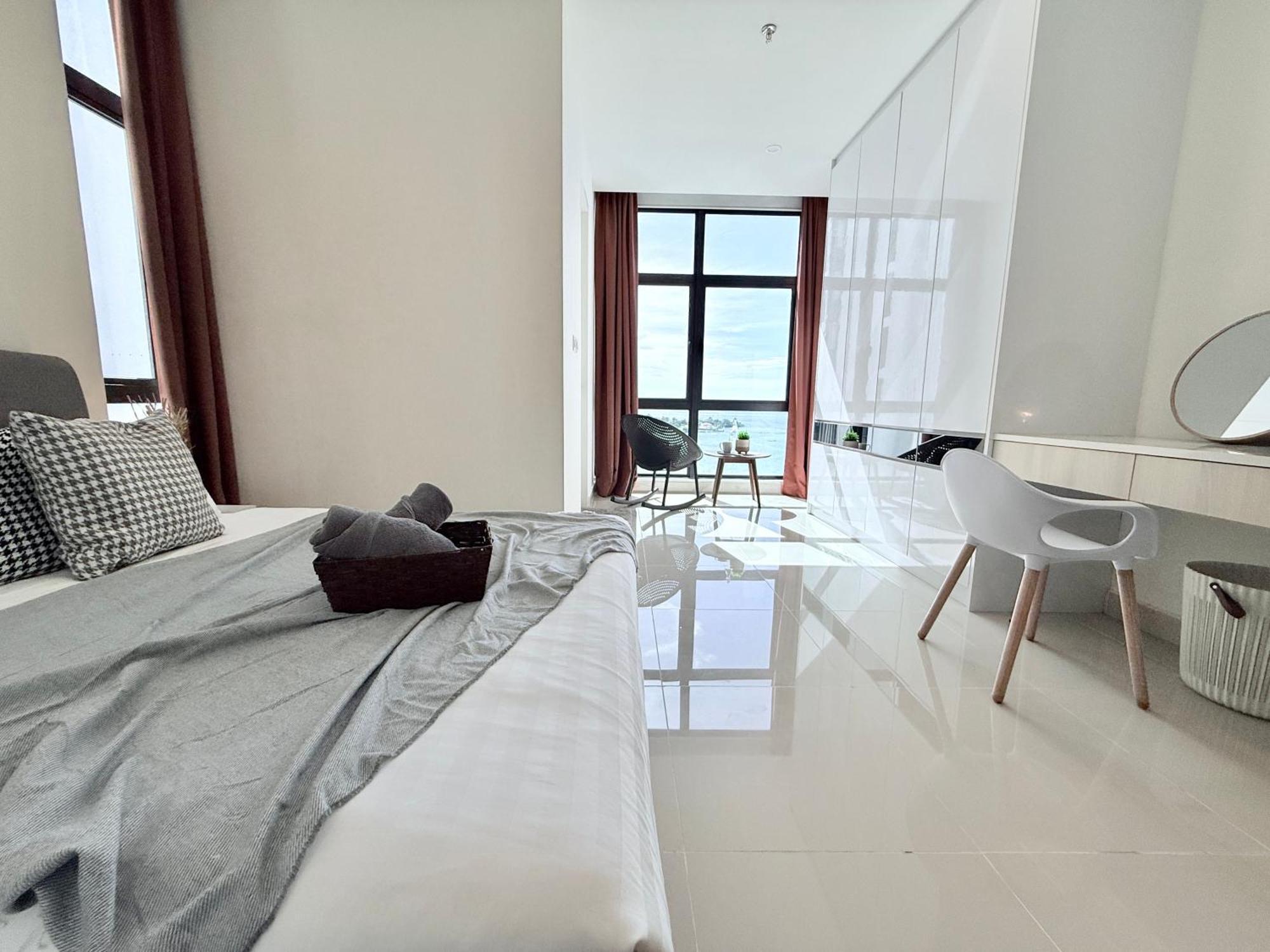The Shore Cbd Kota Kinabalu By Laxzone Suite 외부 사진